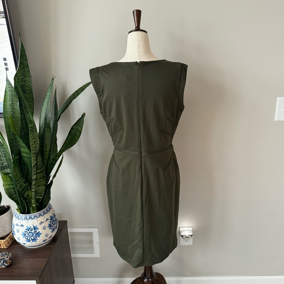 NWT! Vince Camuto V-Neck with Side Detail Design Dress - Olive - Picture 9 of 9